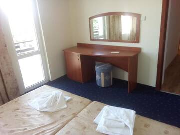 Фото номера Стандартные апартаменты Отель Hotel Chernomorets г. Черноморец 4
