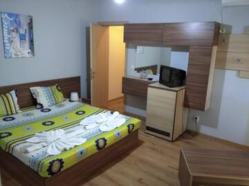 Фото номера Трехместный номер Гостевой дом Guest House Niya г. Черноморец 13