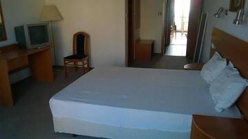 Фото номера Номер-студио с балконом Отель Hotel Veleka г. Черноморец 5