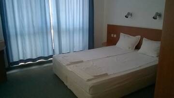 Фото номера Номер-студио с балконом Отель Hotel Veleka г. Черноморец 2