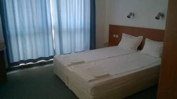 Фото номера Номер-студио с балконом Отель Hotel Veleka г. Черноморец 4