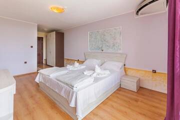 Фото номера Двухместный номер с 1 кроватью и балконом Отель Akladi Family Hotel г. Черноморец 9