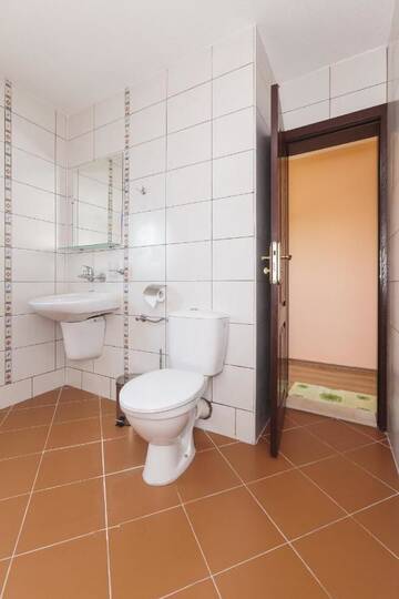 Фото номера Двухместный номер с 1 кроватью и балконом Отель Akladi Family Hotel г. Черноморец 5